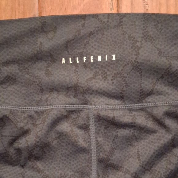 ALL FENIX ANTHROPOLOGIE Python High Rise Compression Leggings - Picture 3 of 3